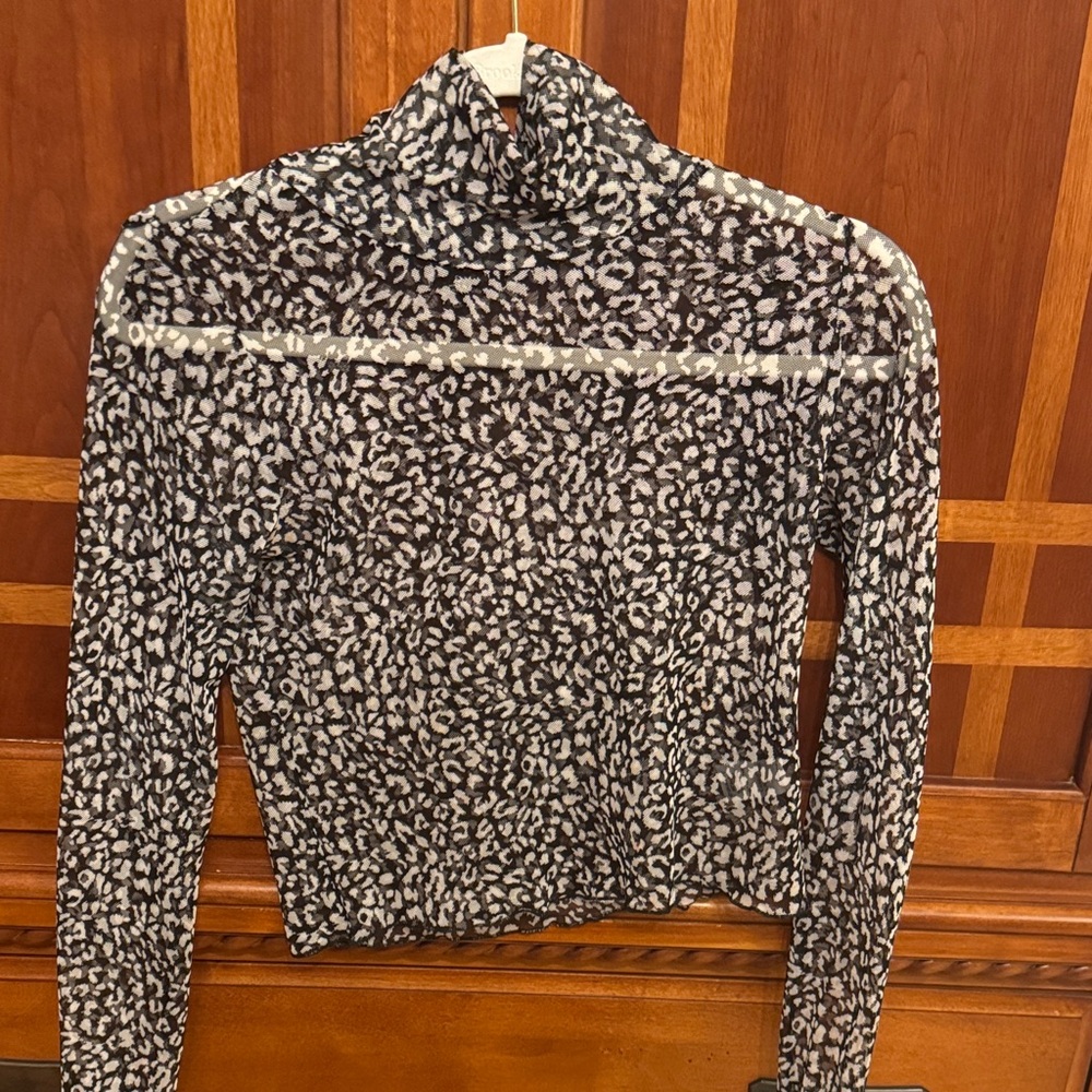 Nordstrom Black and White Patterned Long Sleeve Top
